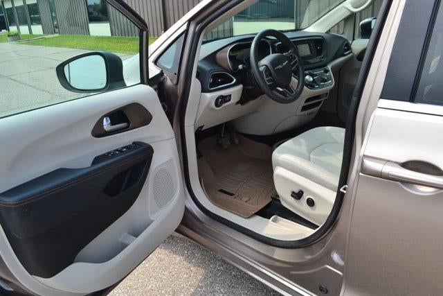 2017 Chrysler Pacifica LX